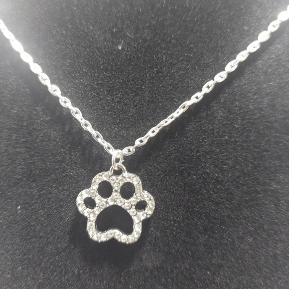 Elegant Silver Tone Paw Print Pendant Necklace - Picture 3 of 3
